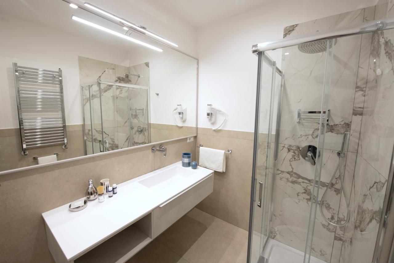 Napoli City Center - Appartamenti E Camere Kültér fotó