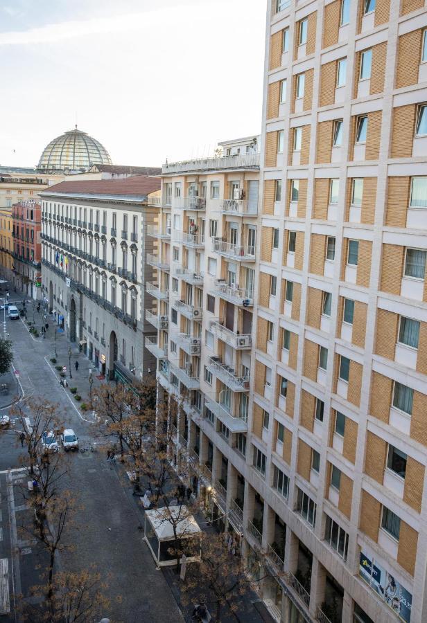 Napoli City Center - Appartamenti E Camere Kültér fotó