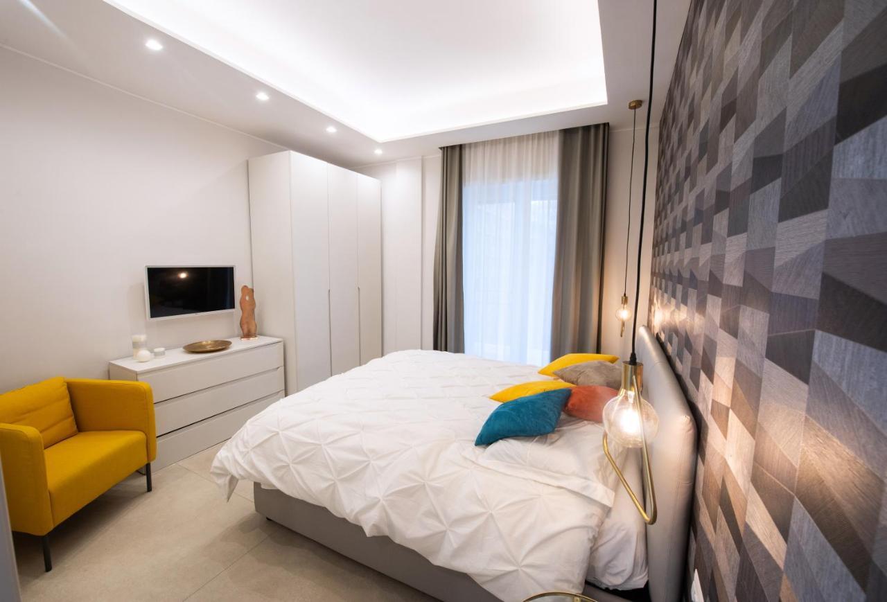 Napoli City Center - Appartamenti E Camere Kültér fotó