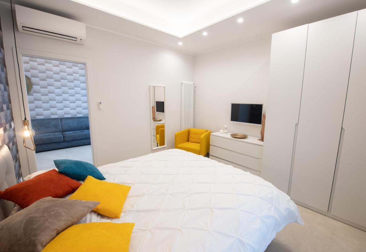 Napoli City Center - Appartamenti E Camere Kültér fotó