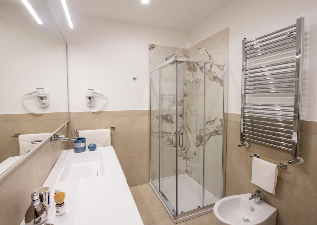 Napoli City Center - Appartamenti E Camere Kültér fotó
