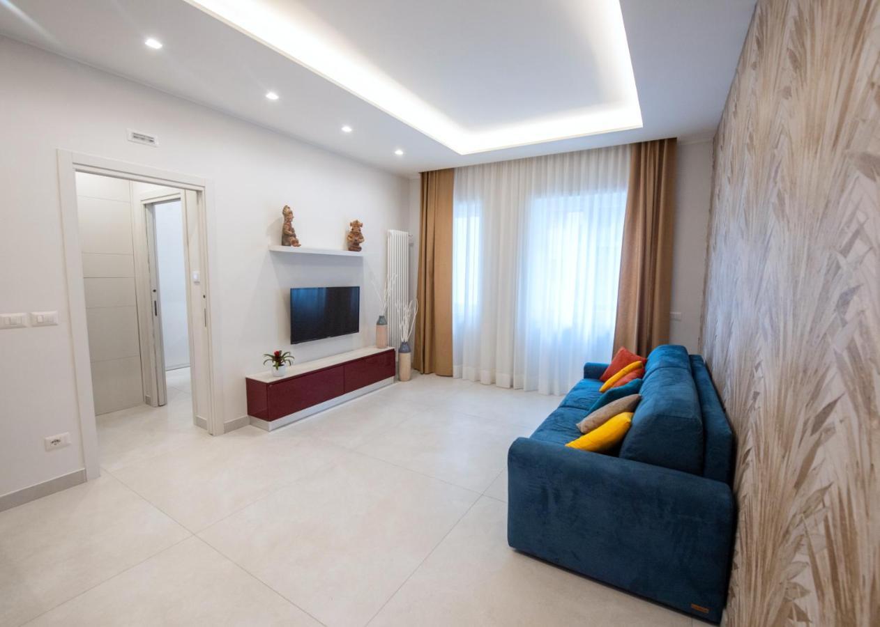 Napoli City Center - Appartamenti E Camere Kültér fotó