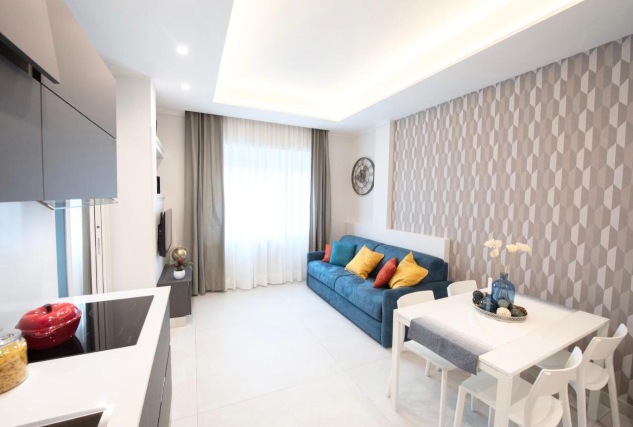 Napoli City Center - Appartamenti E Camere Kültér fotó